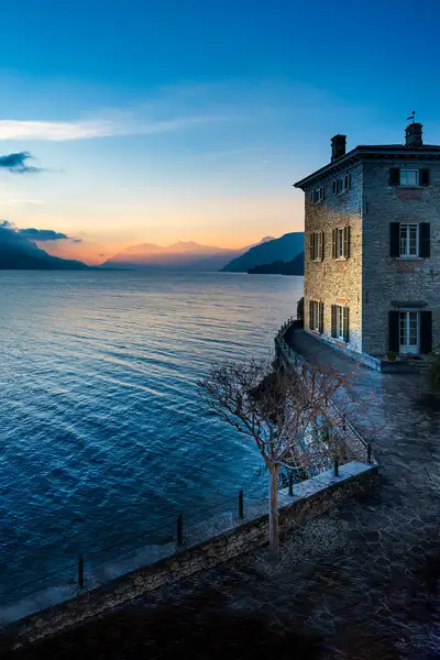 Come vendere casa agli stranieri nelle province di Como, Lecco, Varese?
