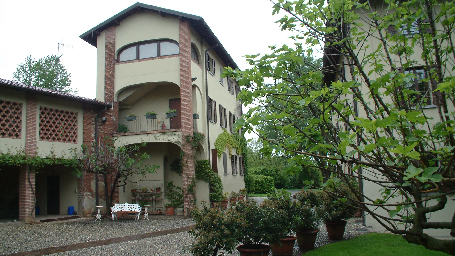 Appartamento in villa in vendita a Carimate (Como).