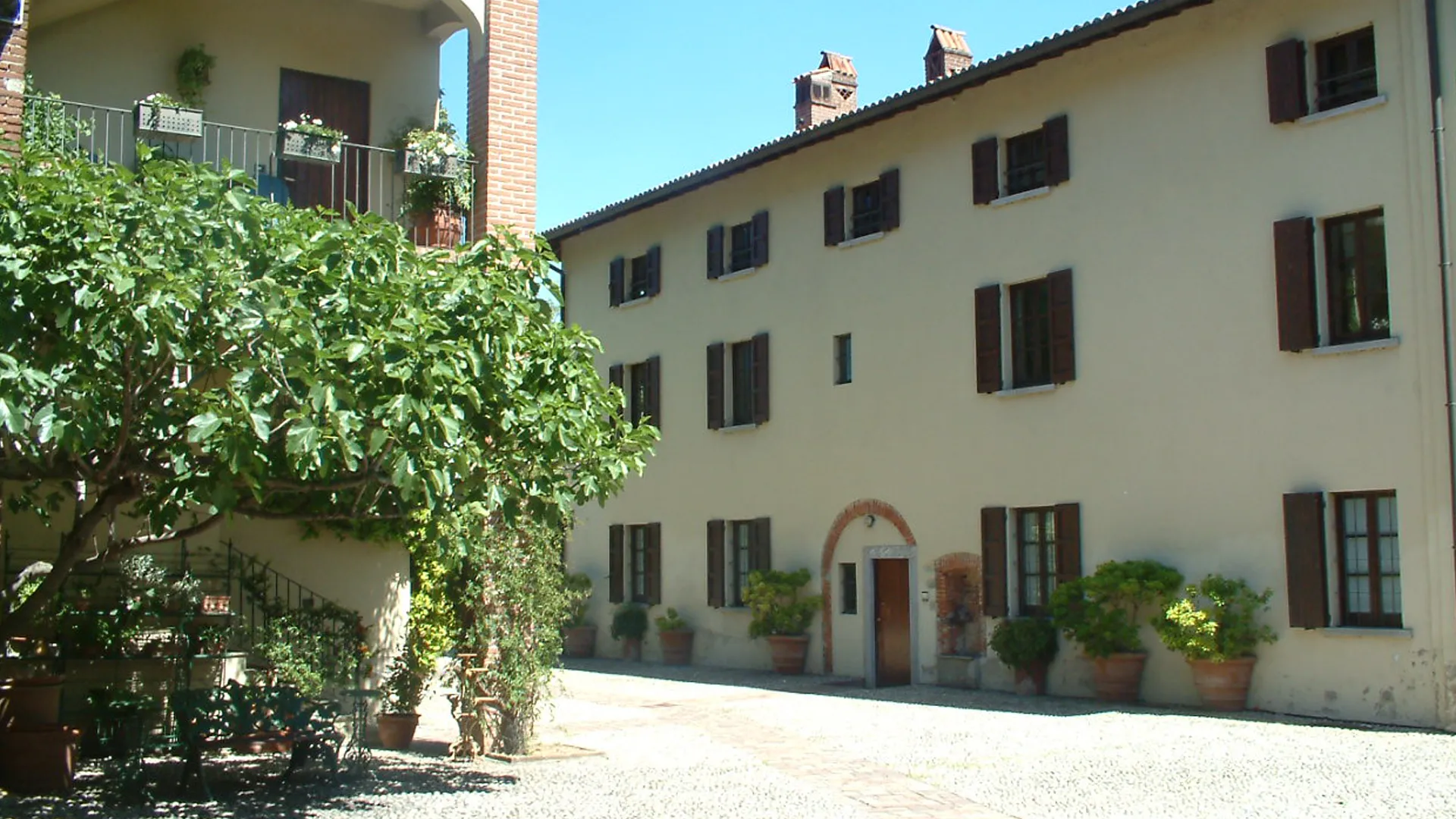 Appartamento in villa in vendita a Carimate (Como).