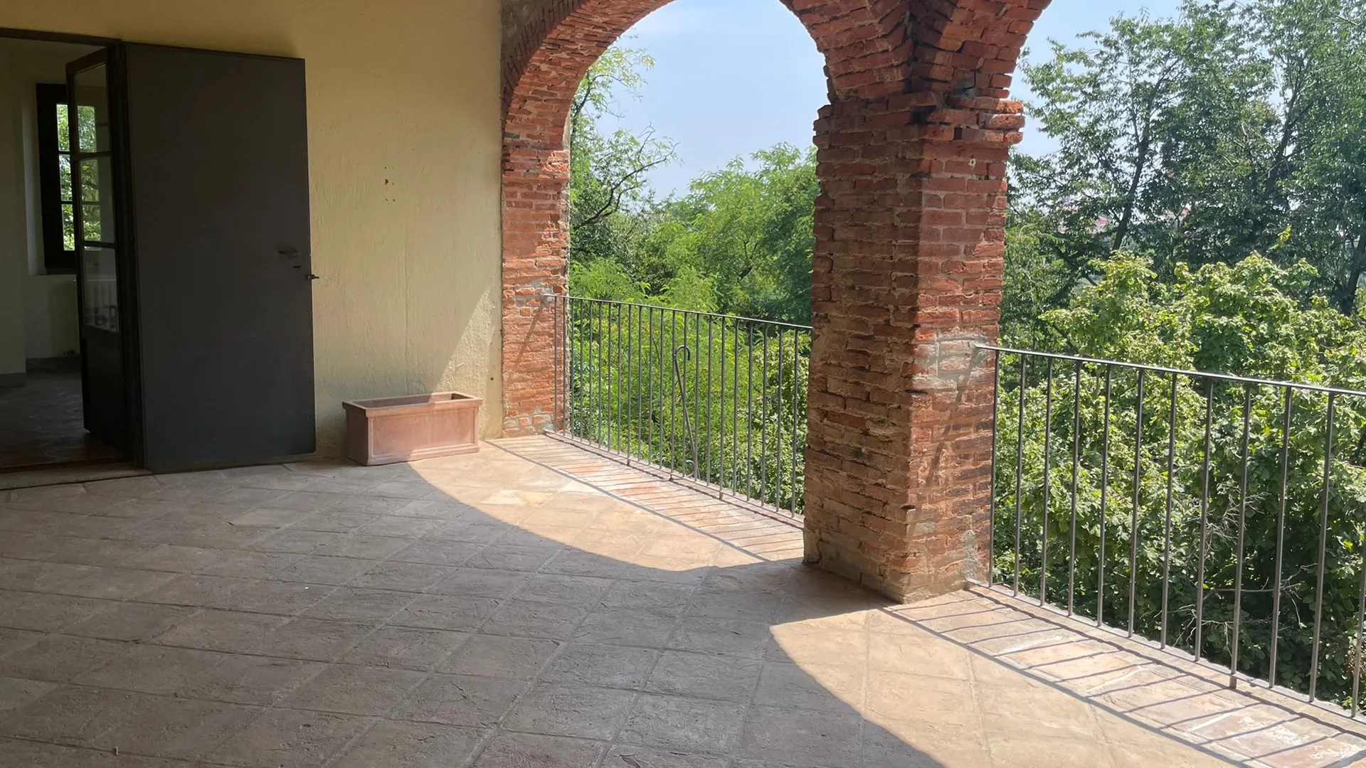 Appartamento in villa in vendita a Carimate (Como).